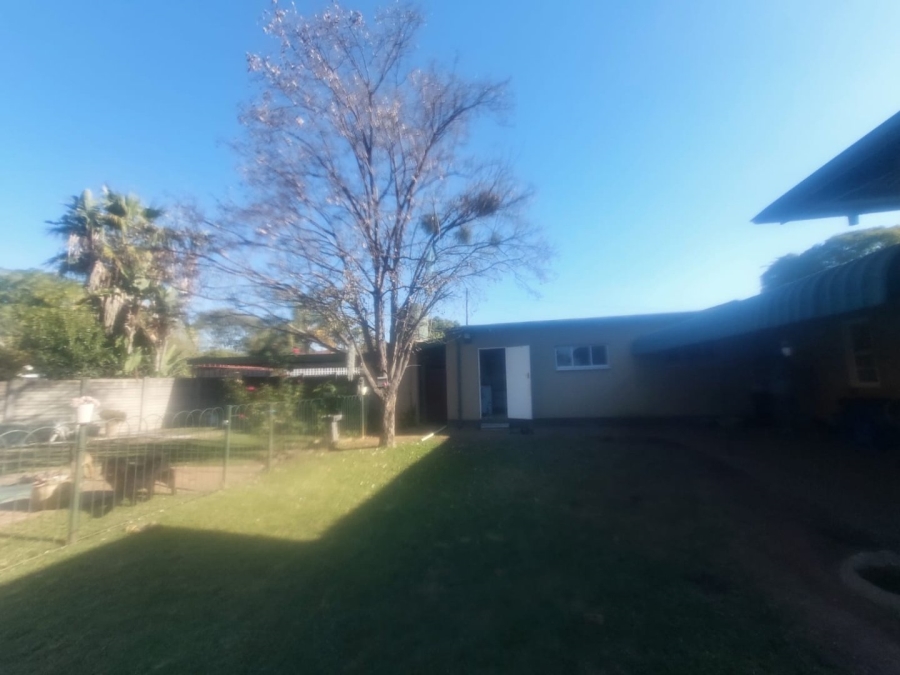 4 Bedroom Property for Sale in Oos Einde North West